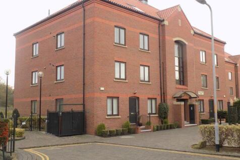 2-bed flat on Castle Dyke Wynd, Yarm. , £1,100/mo