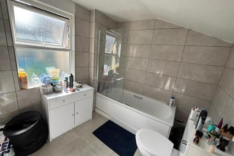 WhatsApp Image 2025-08-28 at 16.02.40.jpeg