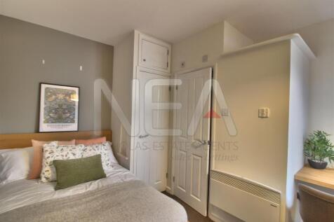 Room Four &amp; Ensuite