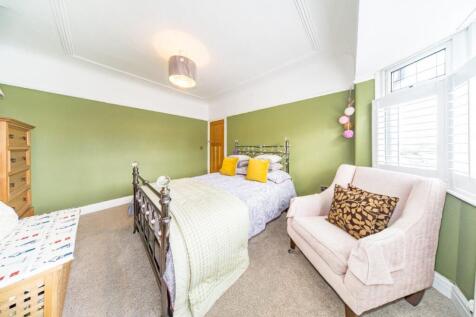 100 bluebell lane bedroom 2.jpg