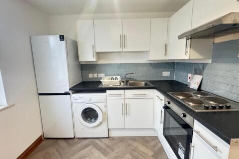 Kitchen 2.jpeg
