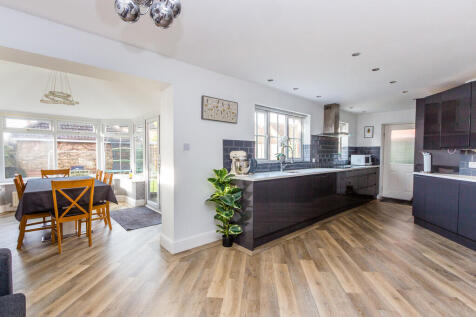 Kitchen/Dining Ro...