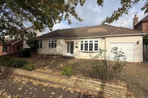 Brentwood, CM15 - property photo