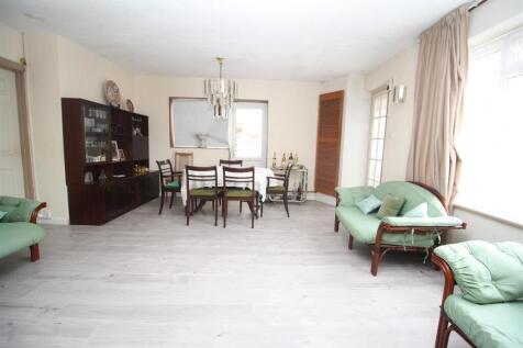 63 Shelley lounge c.JPG