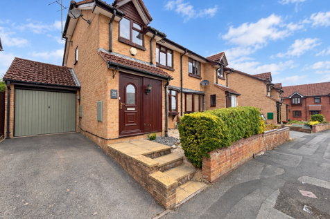 Yeovil, BA20 - property photo