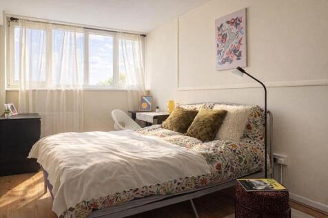 Canning Town, E16, 2 bedroom Flat For Sale by Barr