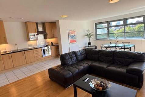 2 bed flat to rent Aytoun Street, Manchester M1 3