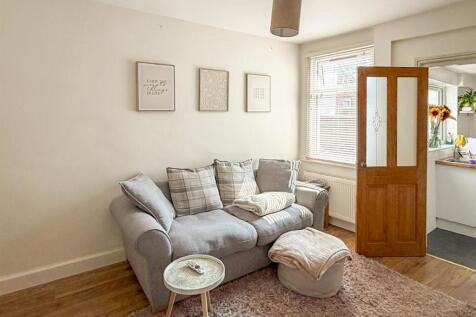 Meadow Road - Salisbury photo 3