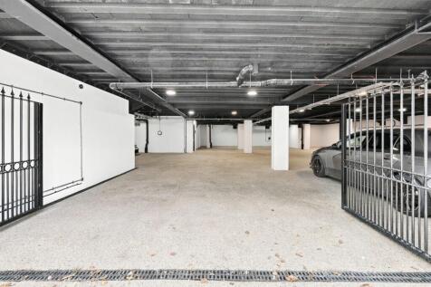 Flat 1, 6 Edward Place, Claremont Lane, Esher photo 3