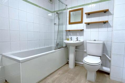 Bathroom.jpg