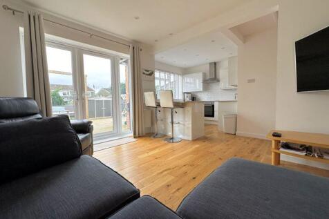 Open Plan Lounge/Kitchen