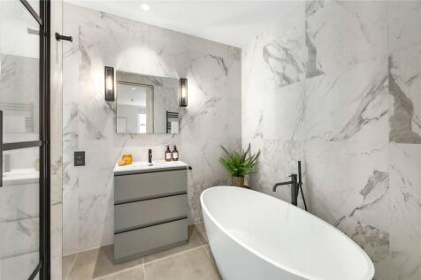 En-Suite Bathroom