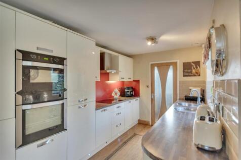 Kitchen/ Breakfast room