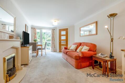 8699685-interior10.jpg