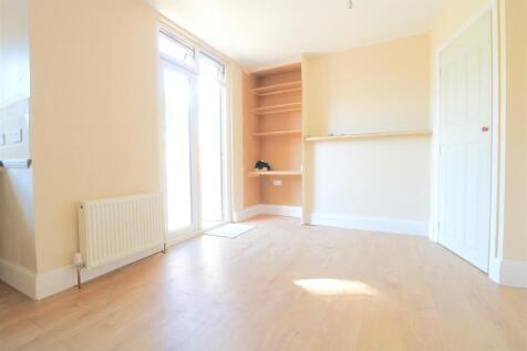 Milroy Avenue, Northfleet, Gravesend photo 3