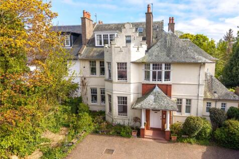 24 Hepburn Gardens