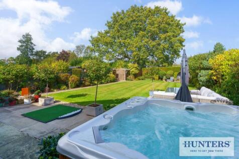 98335_62-Westgate-Guiseley  (24) - Copy_low.jpg