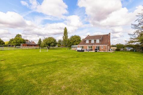 Ashton House (Kirton)-20.jpg