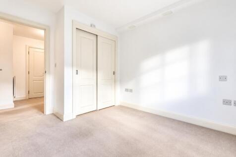 Cross Close, Cirencester, GL7 photo 5