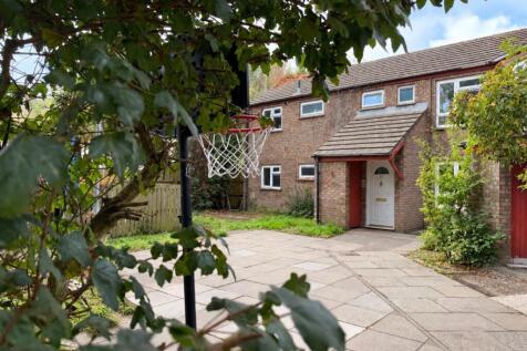 Call 02920 668585 to secure your viewing _47