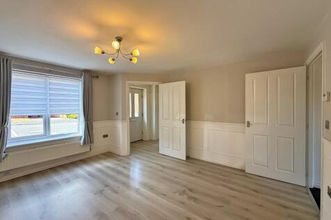 Wards Bridge Drive, Wolverhampton, West Midlands, WV11 photo 5