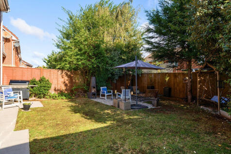 1334095-5-6891baf...