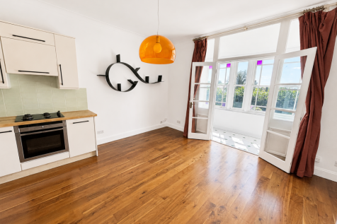 Laleham Road, Staines, Surrey, TW18 photo 3