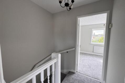 Lavender Close, Manchester photo 5