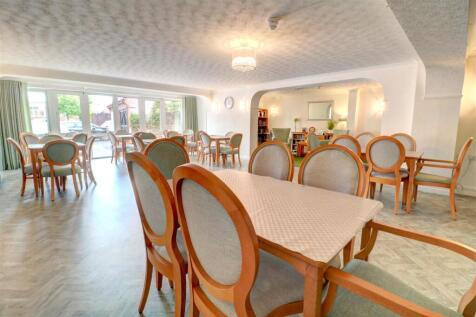 Communal Lounge 2.jpg
