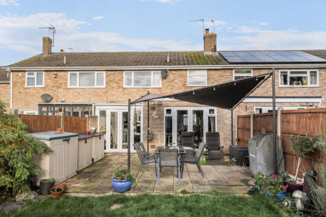 1374663-4-690b2ab...