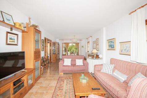 VILLA FOR SALE IN THE COUNTRYSIDE 