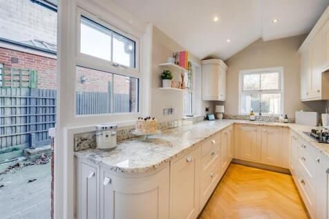 Pondcroft Road 20-14.jpg