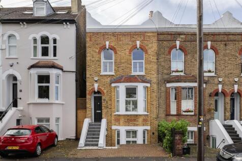 Stanley Road, E18