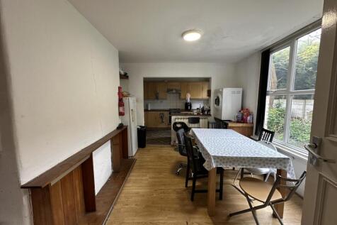 Portland Crescent, Chorlton-on-Medlock, £138pppw photo 4