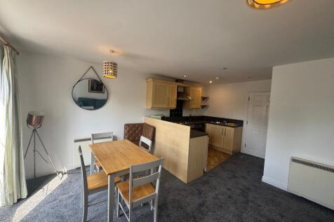 Huntington Road photo 3