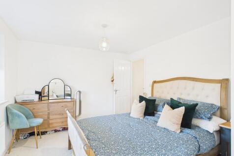 10 Howes Road, Br...