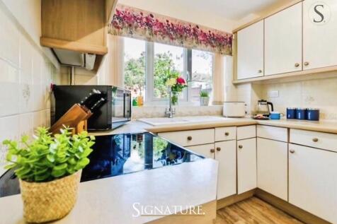 Waveney Rise, Oadby, LE2 photo 2