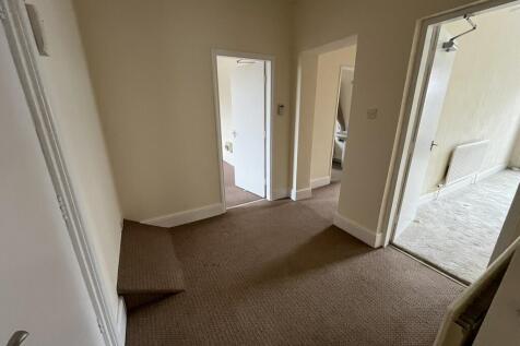 Chequergate, Louth. LN11 0LH photo 4