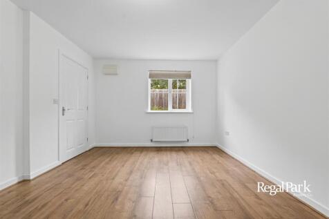 Moresby Way, Hempsted, Peterborough photo 4