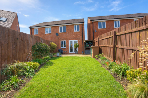9 Astonbury Way (3).png