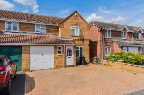 Wellingborough, NN9 - property photo
