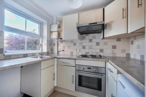 Park Lane, Newbury, RG14 photo 3