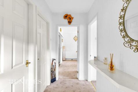 2 Beaufort Drive (13).jpg