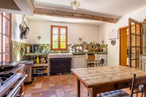 Renovated seventeent