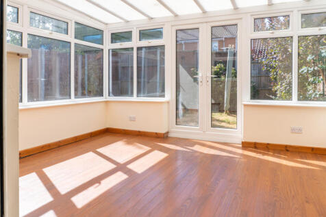 Pawley Close, Whetstone photo 5