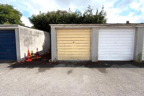 Garage.JPG