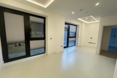 Beacon House, Pickard Close, London, N14 photo 4
