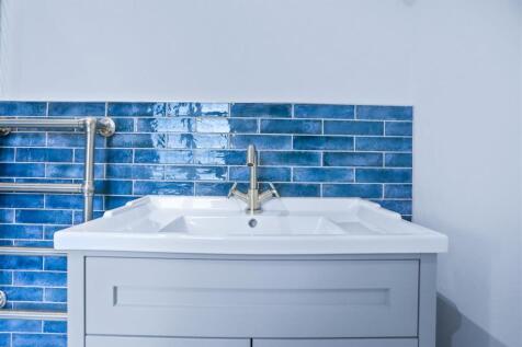 1578342896 - 5 Amberwood Grove -19.jpg