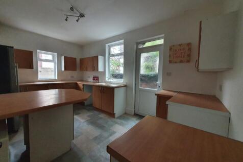 Redvers Drive, Orrell Park, L9 8BT photo 4