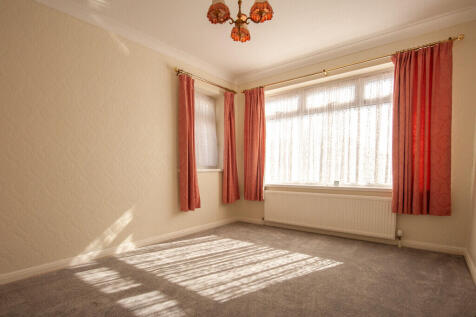 Elmpark Way, Heworth, York photo 4